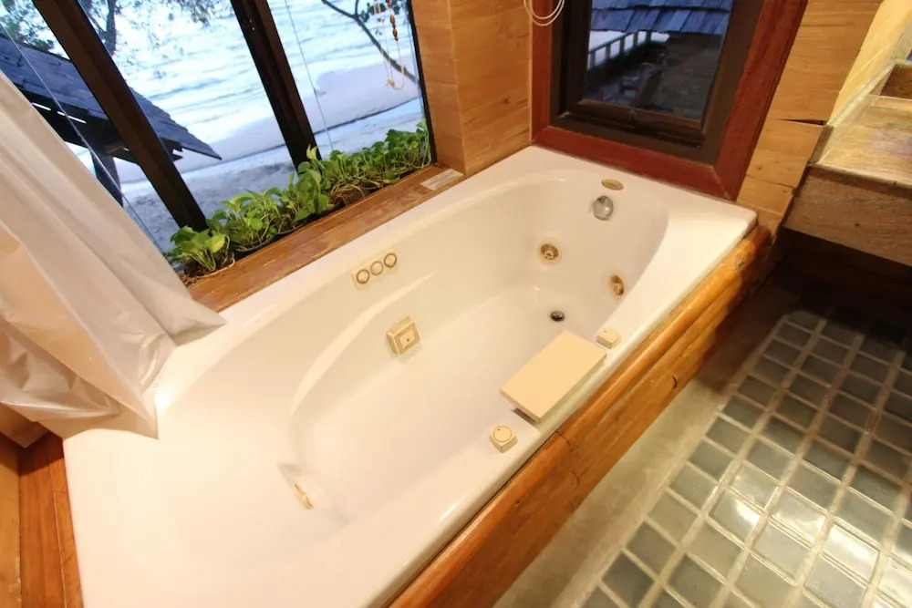 Вилла c 1 комнатой с балконом и рядом с пляжем в Sunset Park Resort and Spa