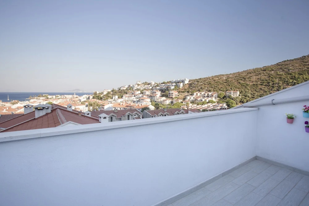 Standard Double room with sea view (full double bed)