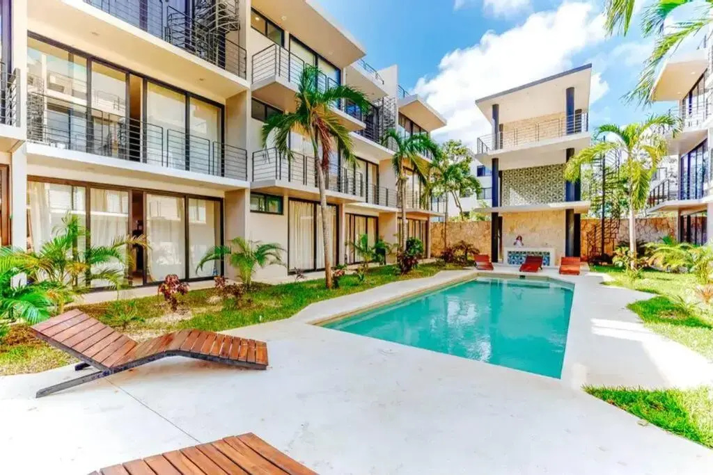 105 Amena Charming 1BR 5 min to the Beach 20MB WIFI