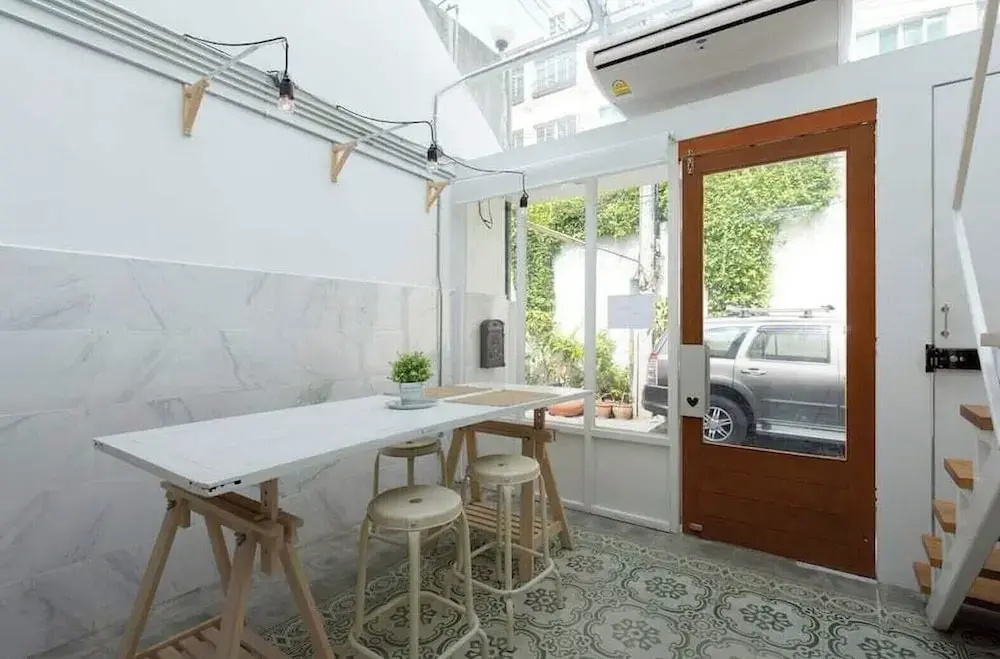Отель TWH Hostel Bangkok в Бангкоке