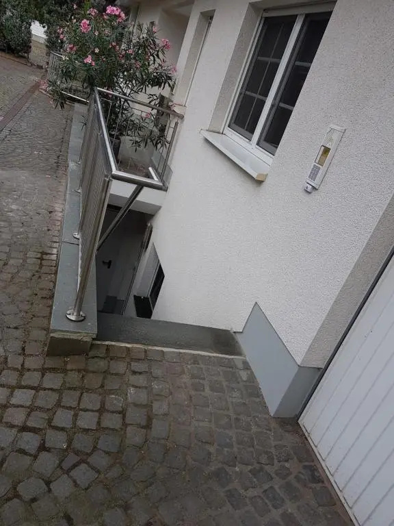 Wohnen im Souterrain einer Villa