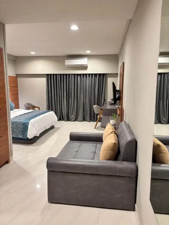 Standard Family room