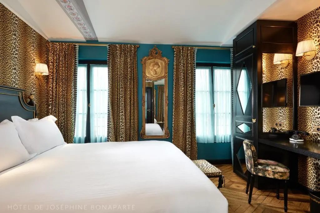 Superior Double room (full double bed)