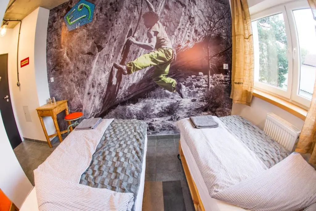 Economy room