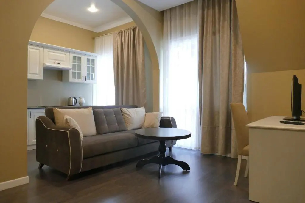 1 Bedroom Apartment