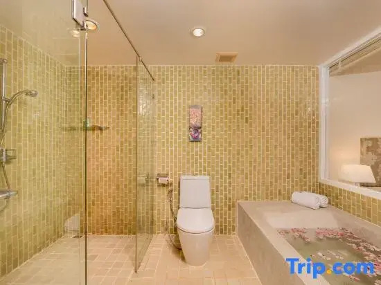 Двухместный семейный номер Premier двухъярусная кровать в The Briza Beach Resort Khaolak