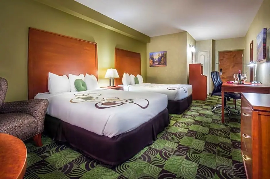 Deerfoot Inn & Casino - Chambres