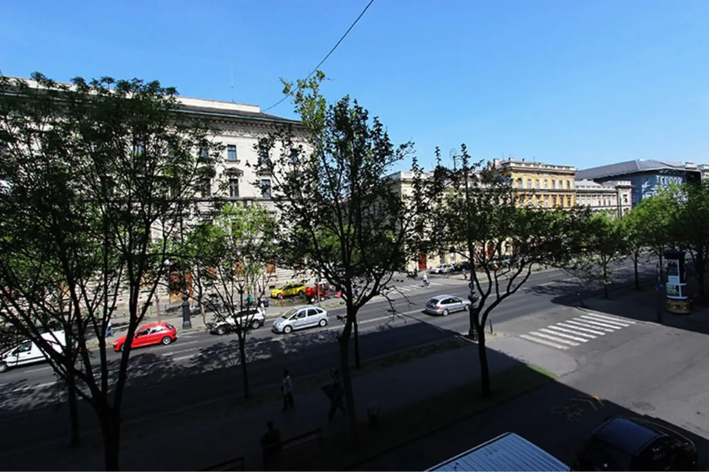 Adagio Hostel 1.0 Oktogon