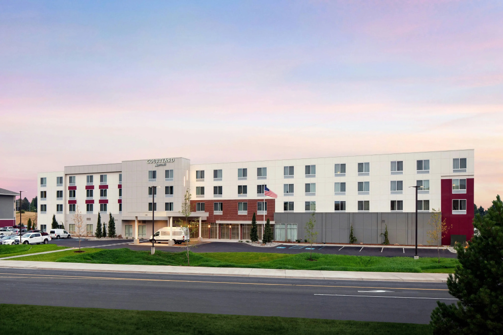 Courtyard by Marriott Pullman