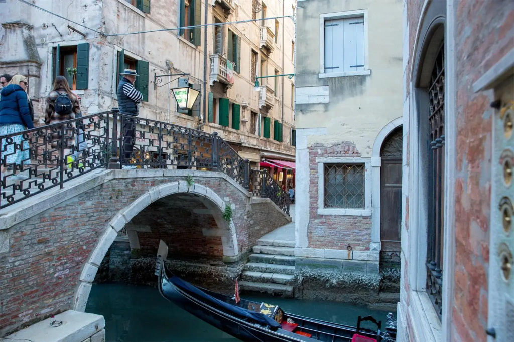 at 2 minutes from San Marco square