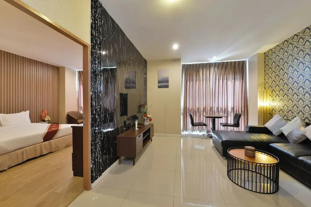 1 Bedroom Premier Suite with balcony