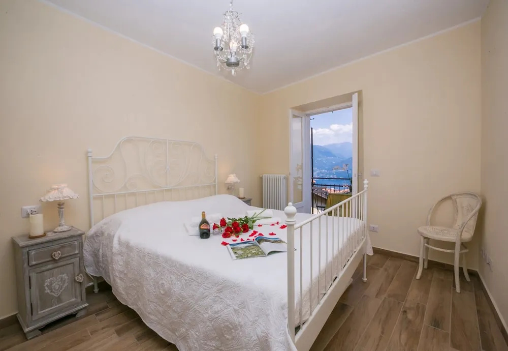 3 Bedrooms Standard Family room