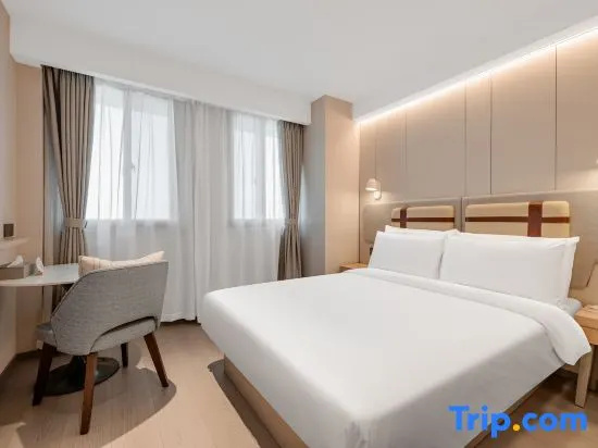 Superior Double room (full double bed)