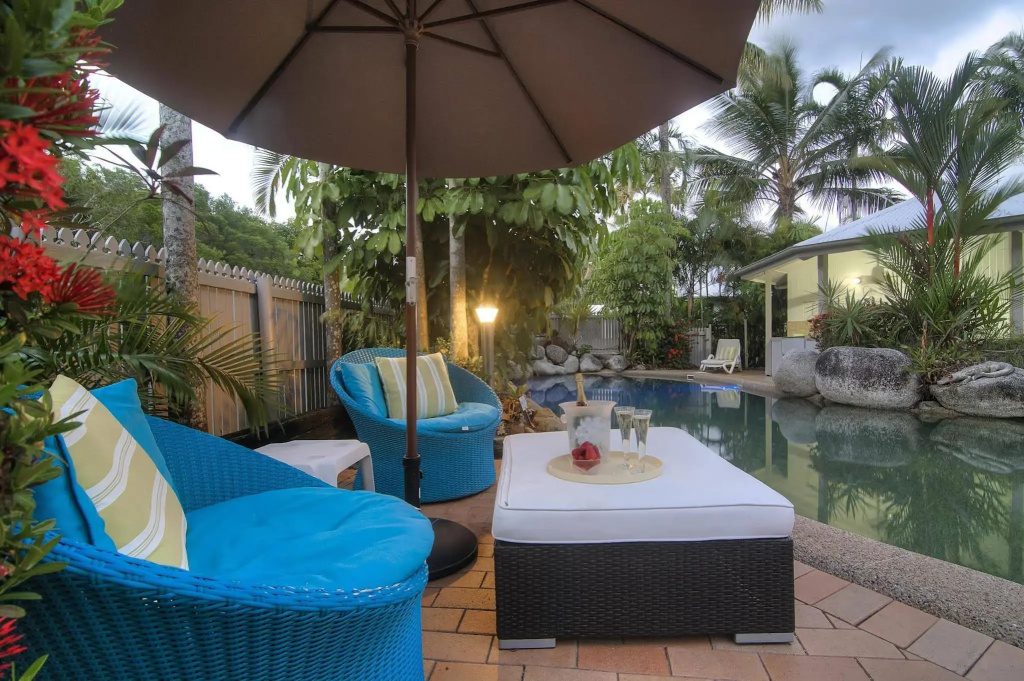 Seascape Holiday at the Queenslander