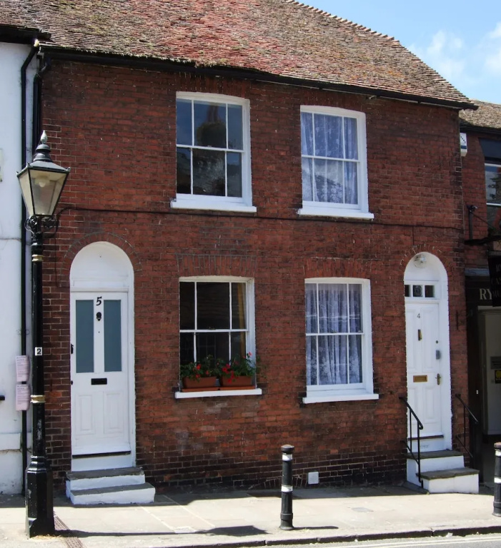 Crown Cottage