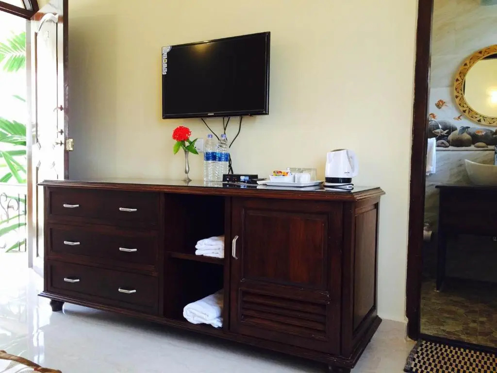 Deluxe Double room with balcony (full double bed)