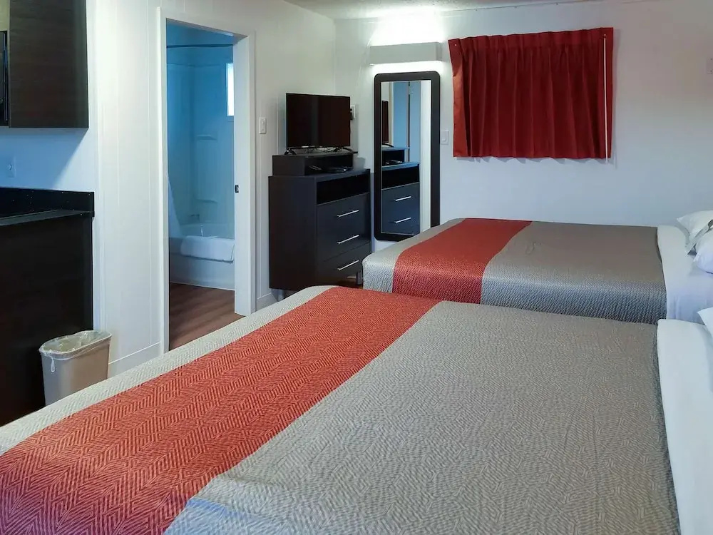 Deluxe Quadruple Suite