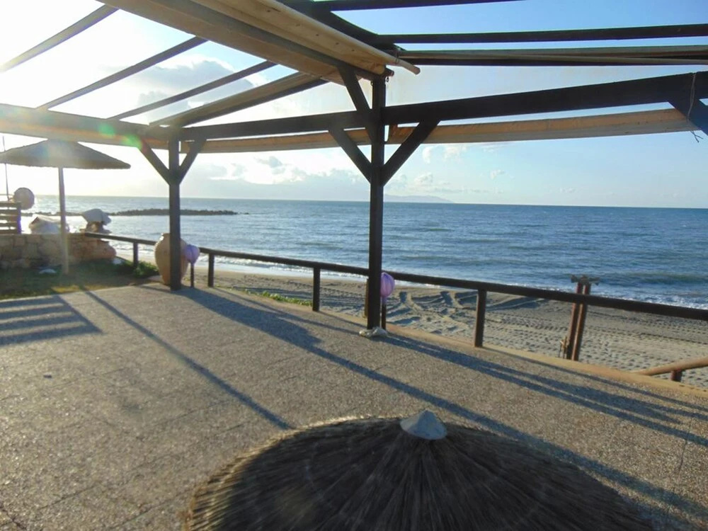 Beach & Waterfront