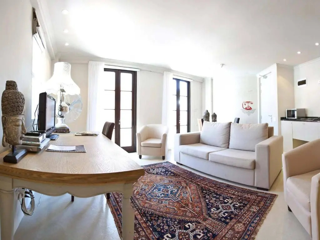 Rouge on Rose Boutique Hotel - Chambres