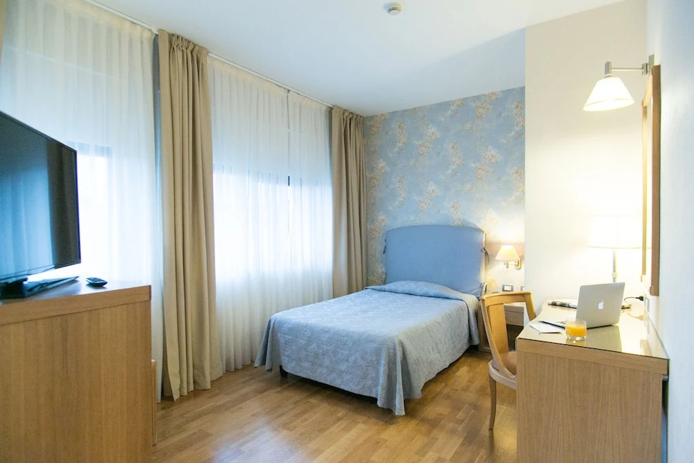 Hotel Touring - Chambres