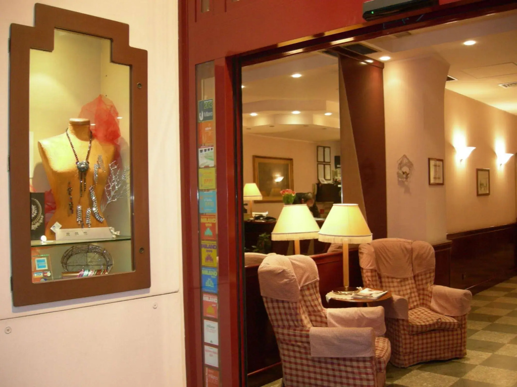 Hotel photo 2