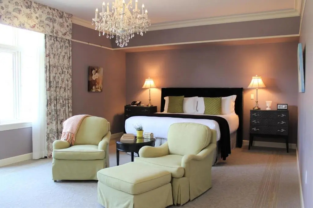 Superior Double Suite (full double bed)
