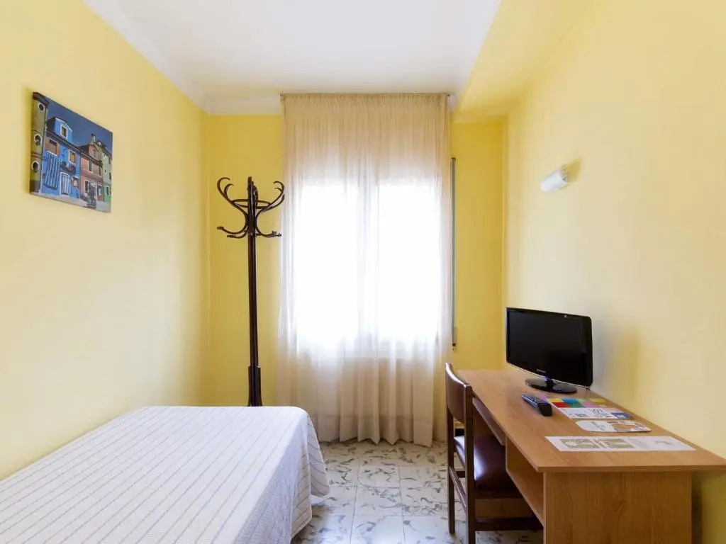 Economy room