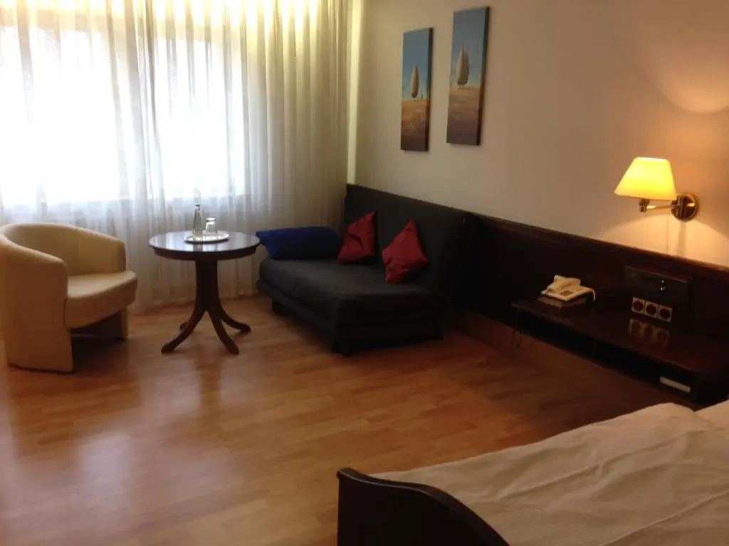Eisberg Hotel City - Chambres