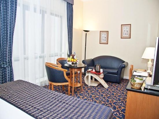 Regal Plaza Hotel