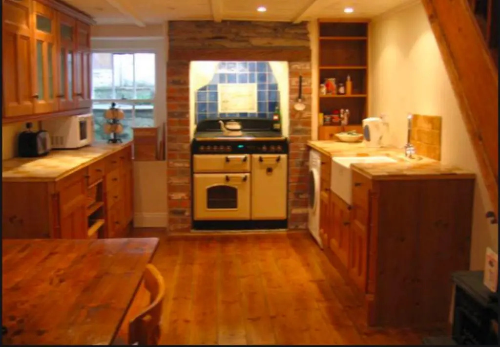 3 Bedrooms Cottage
