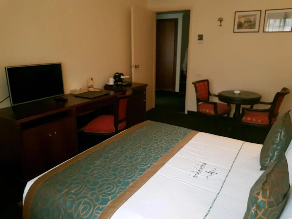 Deluxe Suite