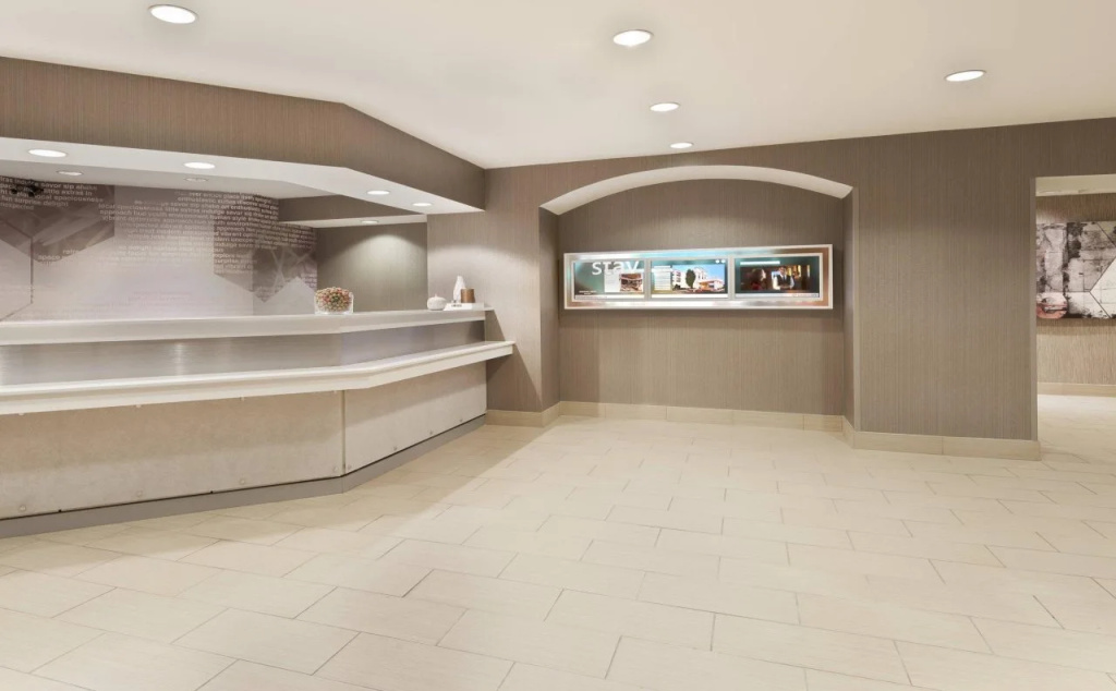 Lobby & Reception