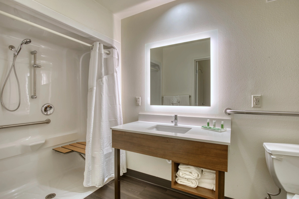 Holiday Inn Hotel & Suites Madison West - Middleton by IHG - Général