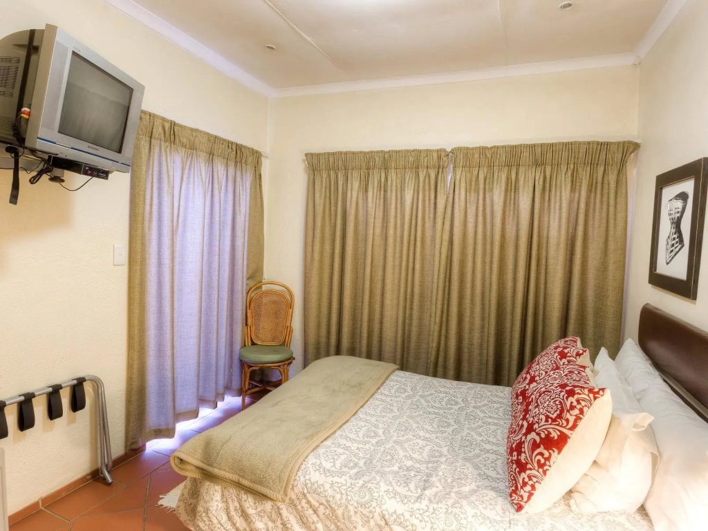 Economy Double room (full double bed)