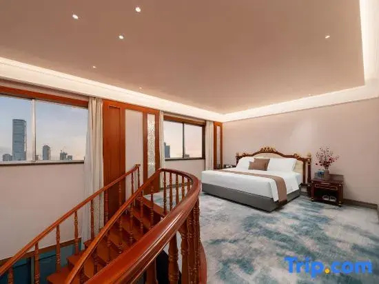 Deluxe Duplex Suite