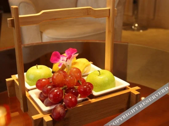 Food & Beverage