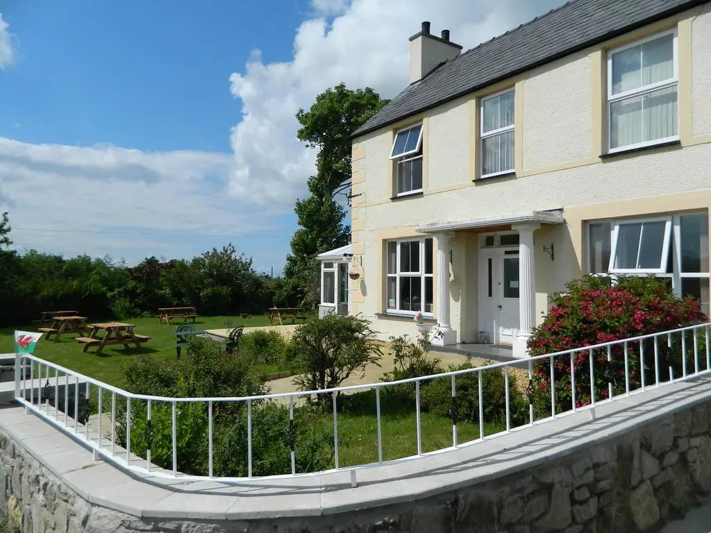Taldrwst Farmhouse