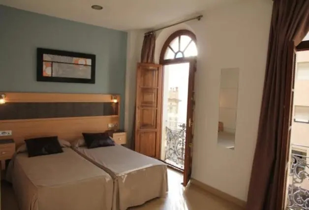 Standard Double room (full double bed)