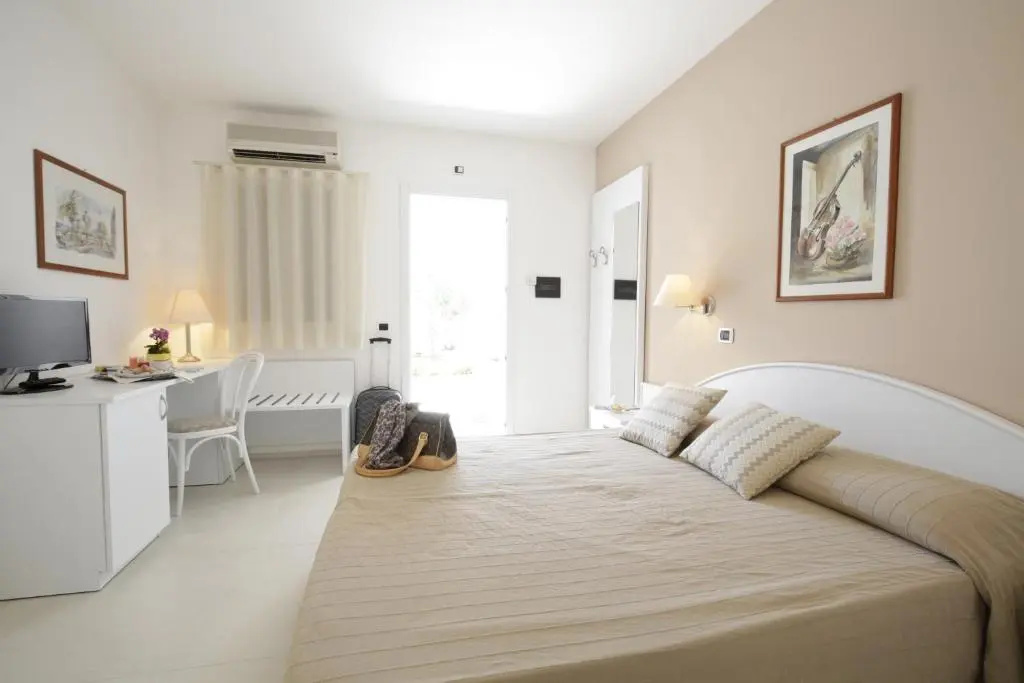 Superior Patio Double room (full double bed)