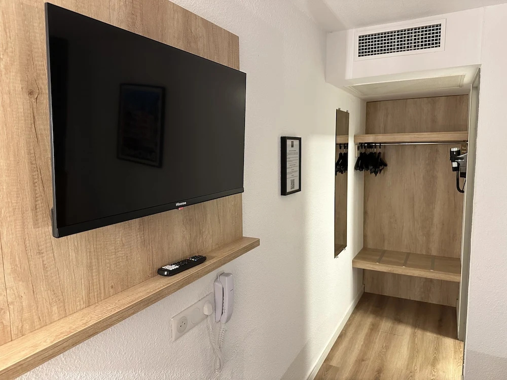Standard Double Basement room (full double bed)