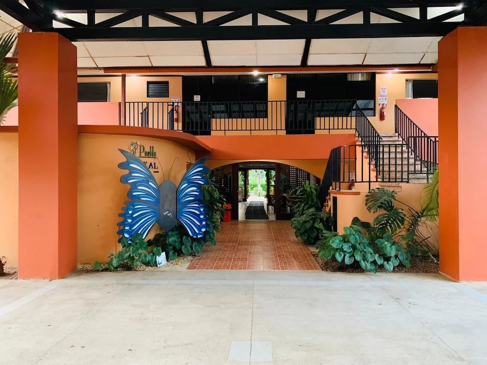 Getaways At Pueblo Real