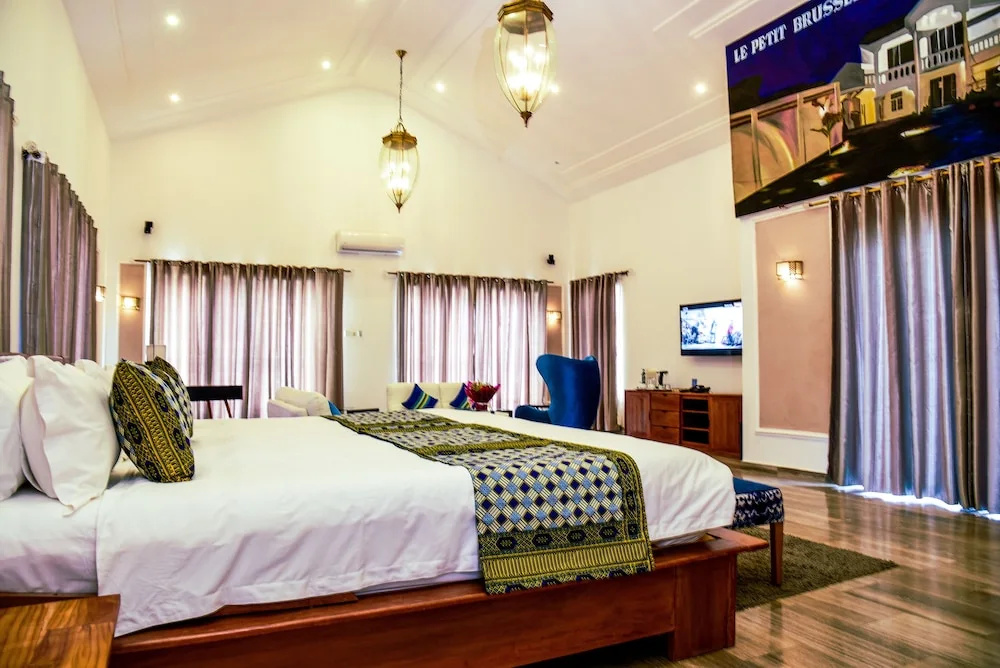 Deluxe Suite