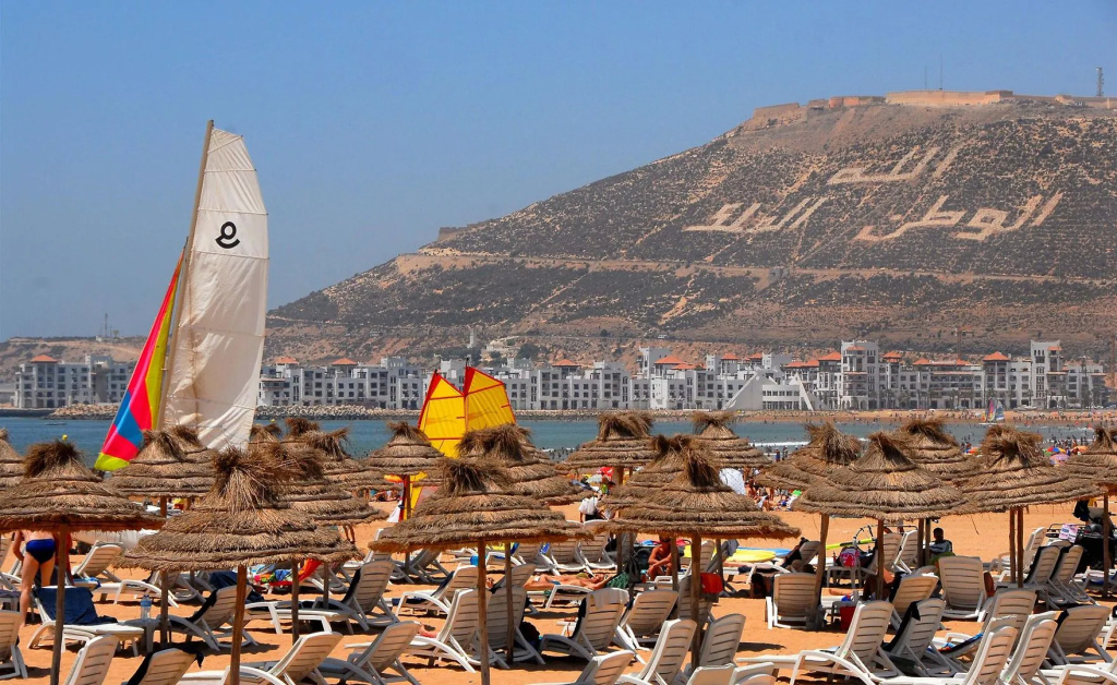 Beach & Waterfront