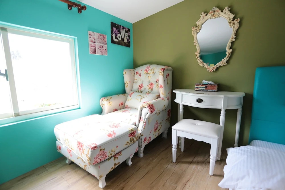 Standard Quadruple Family room