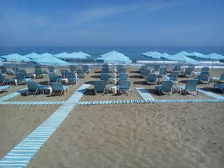 Beach & Waterfront