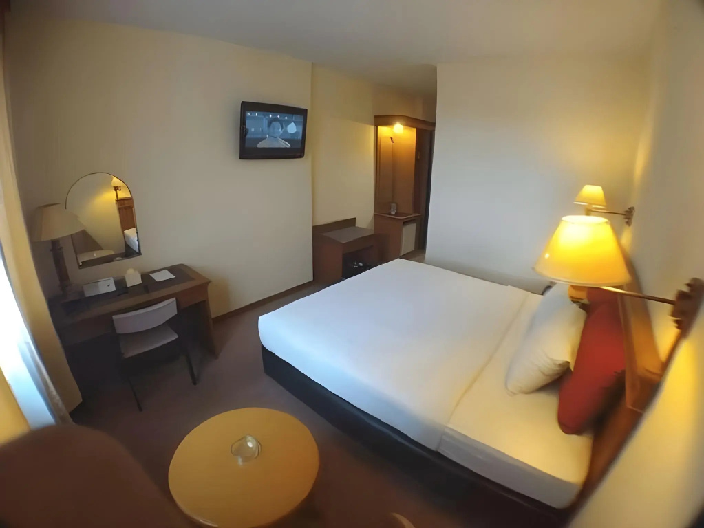 Amans Hotel — 4