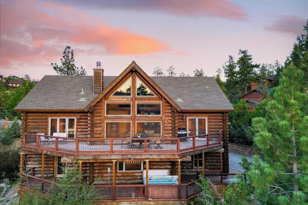 0.5mi to the Lake, Deck w/ Views, Poker Table Eagle Ridge Retreat by Avantstay