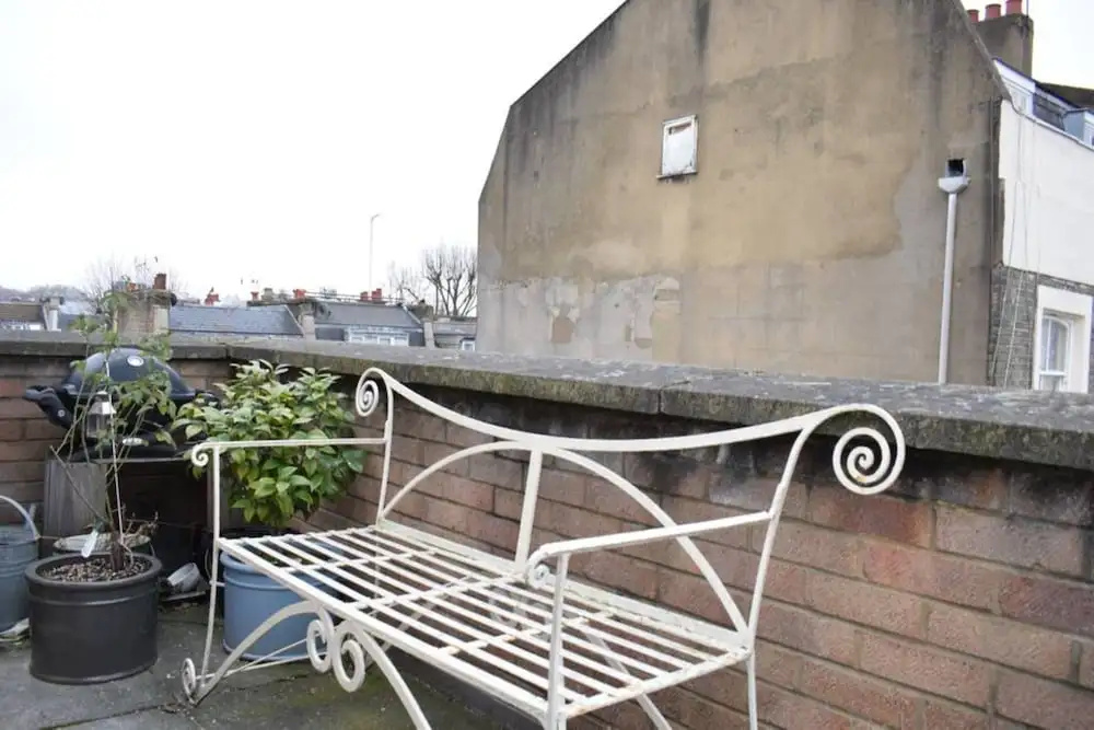 Stylish 1 Bedroom Penthouse Near Notting Hill