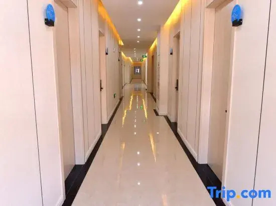 Economy Double room (full double bed)