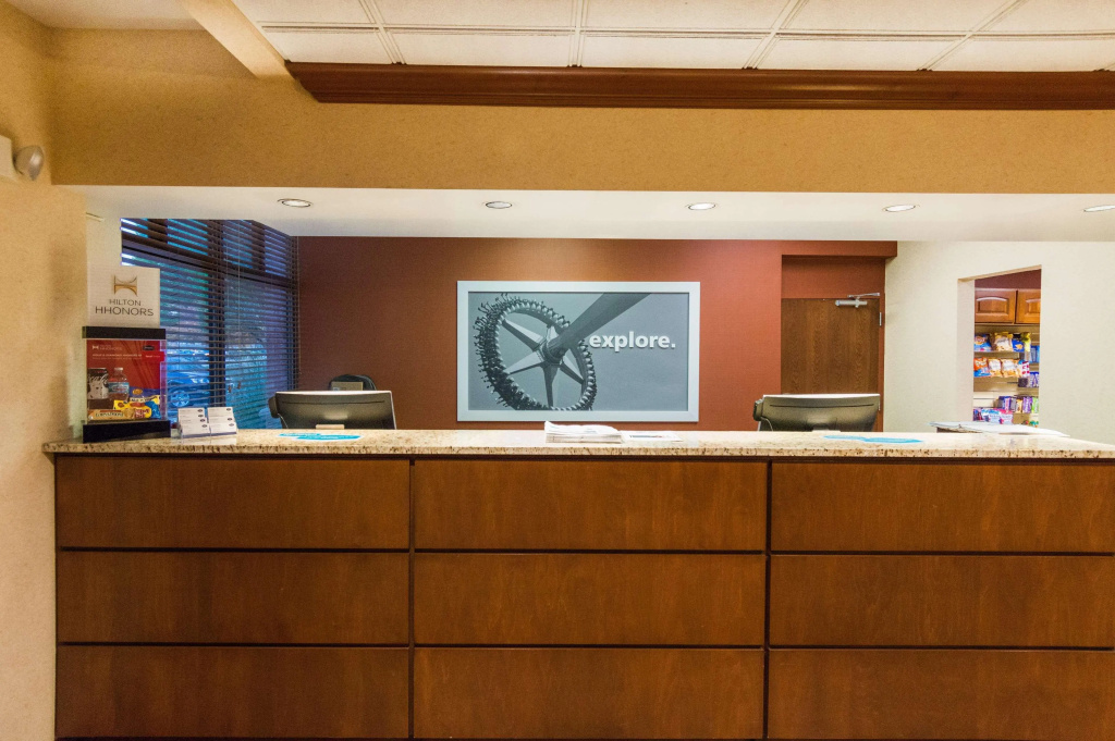 Lobby & Reception